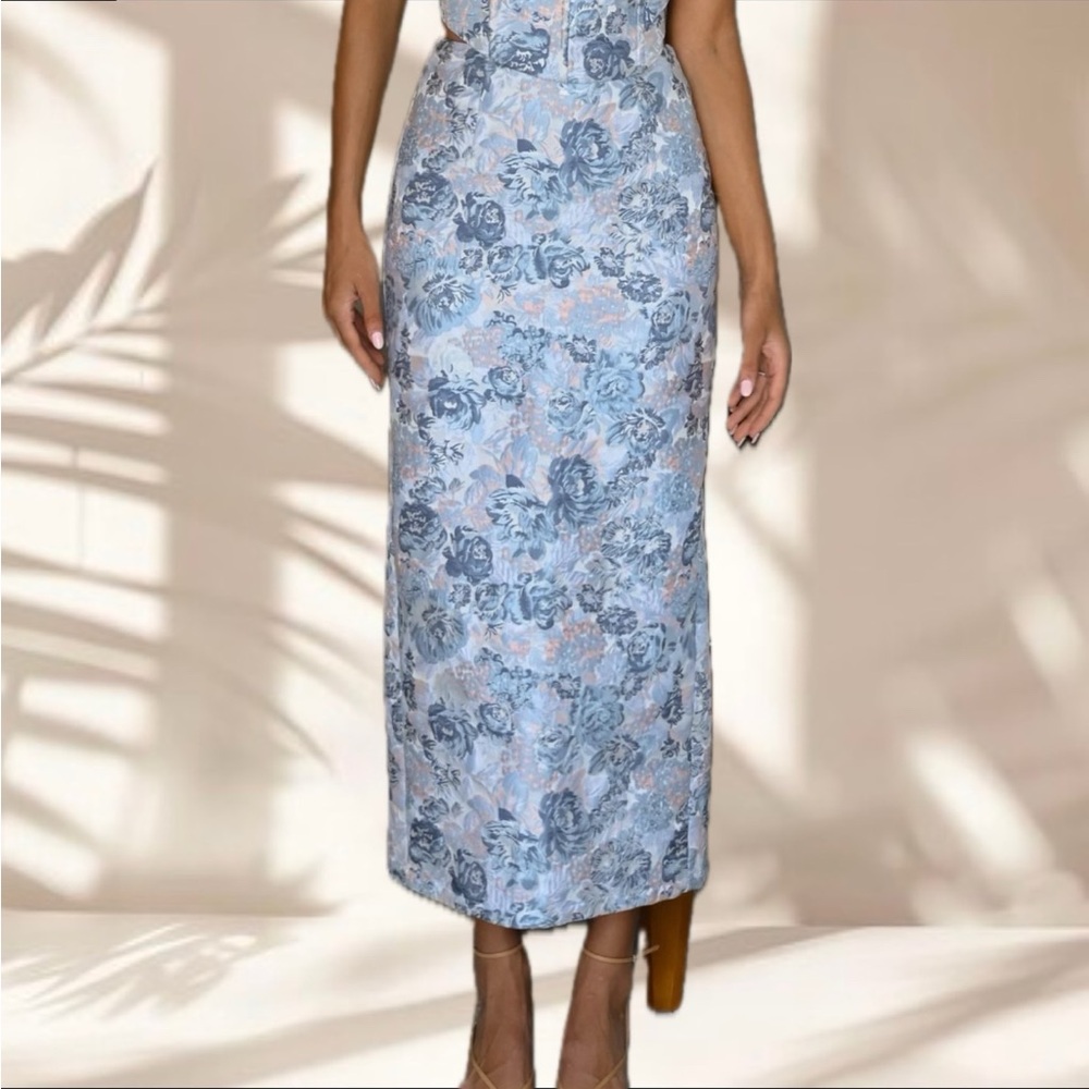 HARMONY Floral Midi Skirt - Bordeaux (Sky Blue)